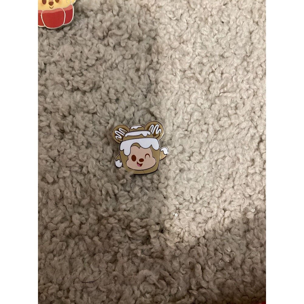 Walt Disney Munchlings Mickey Cinnamon Roll Pin Mystery Pin Trading Series 1